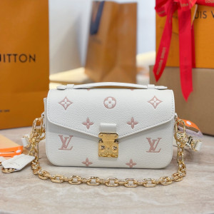 LV 포셰트 메티스 이스트 웨스트