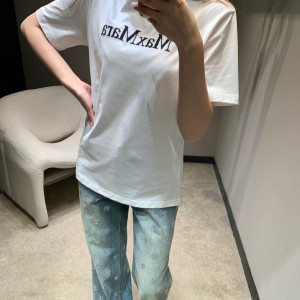 화이트 오버핏 티셔츠