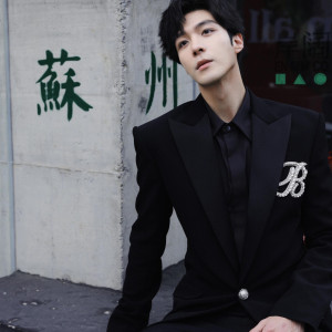 블랙 더블브레스트 재킷