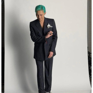 블랙 핀스트라이프 정장 세트